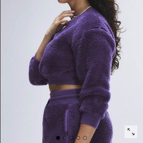 Savage X Fenty Tops - NWT Savage X Fenty Undercover Softie Plush Teddy Cropped Sweatshirt sz XL